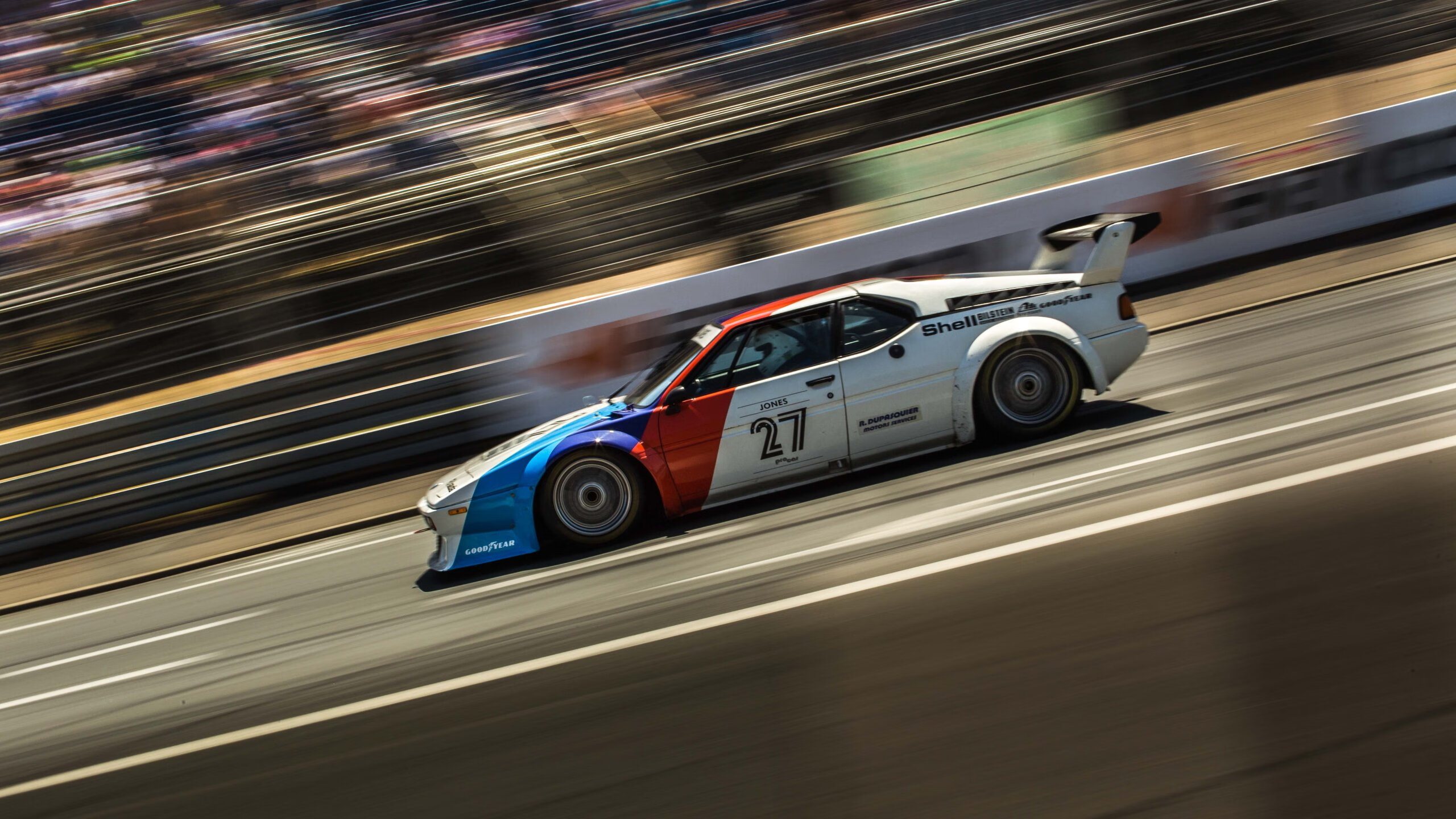 夜战赛段:星光下的极速狂飙